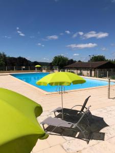 Tente de luxe Camping Le Mondou Route du Mondou Le colombier 24370 Saint-Julien-de-Lampon Aquitaine