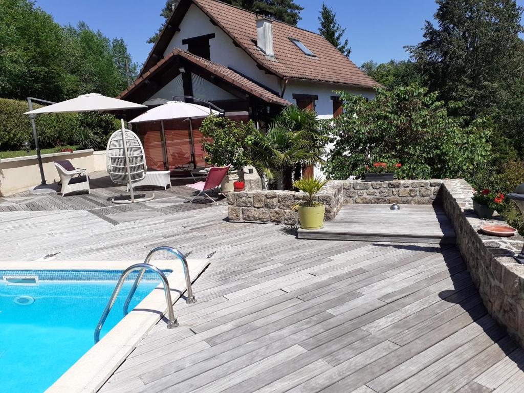 Chambre d'hôtes un petit coin de paradis en Corrèze 35, route de la maison rouge 19150 Laguenne sur Avalouze, 19150 Laguenne