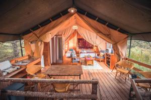 Tente de luxe Domaine de la Vitarelle Glamping La Bitarelle 11600 Villanière Languedoc-Roussillon