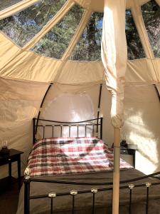 Tente de luxe Glamping at Camping La Source Route de Valence 05140 Saint-Pierre-dʼArgençon Provence-Alpes-Côte d\'Azur