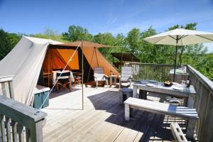 Ingerichte tenten Domaine les Gonies