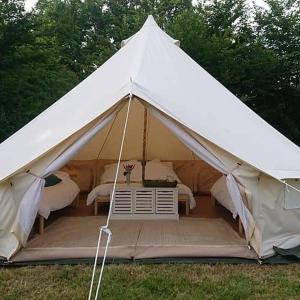 Tente de luxe La Roseraie Glamping les bords 2 Route du chateau d'eau 36230 Fougerolles Région Centre