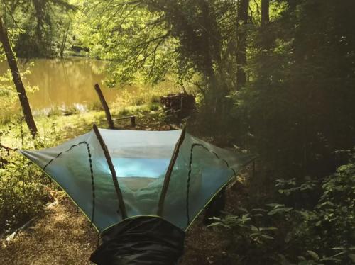 La tente en l'air