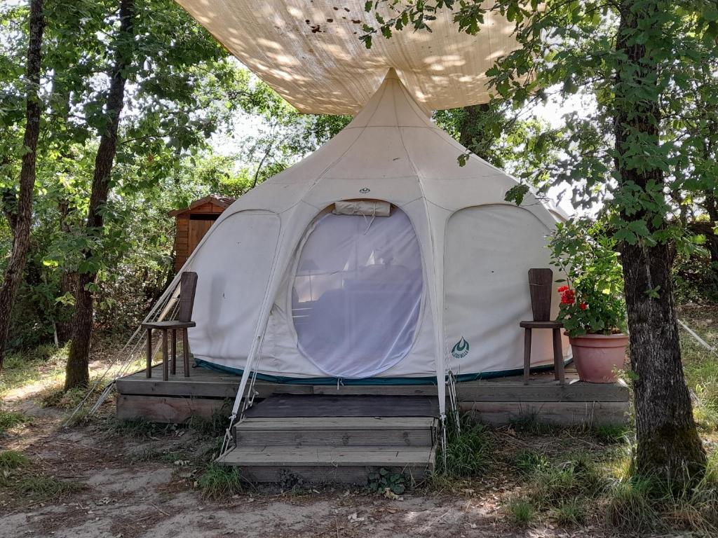 Tente de luxe le clos de épinettes 2 ROUTE DE LA BUOTTIÈRE 41400 Angé