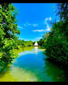 Le tipi de l Etang hébergement insolite
