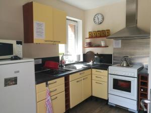 LODGE EXTERIEUR 2 PERSONNES (possibilité toile de tente en plus pour efants avec futon)