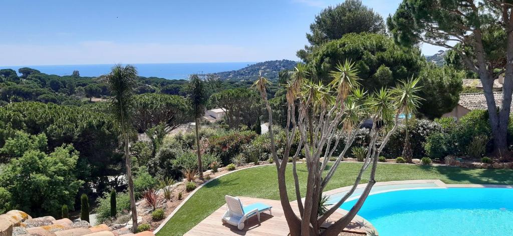 Roulotte de luxe vue mer 180° ,et un ha de verdure