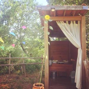 Tente de luxe Star Gazing Luxury Yurt with RIVER VIEWS, off grid eco living Rua Assentada do Monet de Areia Vale 3270-157 Vale do Barco Région Centre