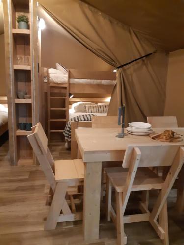 Tente Familiale au Camping Hautoreille