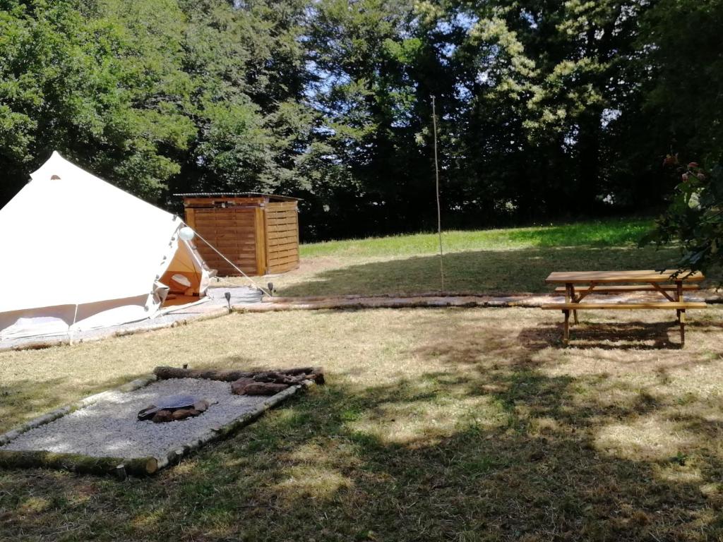 Tente de luxe tente insolite 1 à 5 personnes Tourlaouen 56770 Plouray