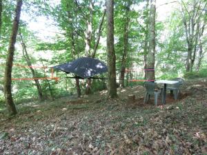 Tente de luxe tente suspendue Pouteau 09230 Sainte-Croix-de-Volvestre Midi-Pyrénées