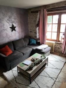Tipi avec animaux pour famille nature
