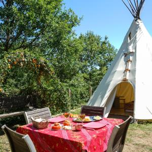 Tente de luxe Tipi La Bodib 30 route du village 07380 Fabras Rhône-Alpes