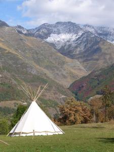 Tente de luxe Tipi nature grand confort Hameau du saussa 65120 Gavarnie Midi-Pyrénées