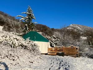 Yourte Bosquet with hot tub