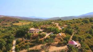 Yourte contemporaine avec magnifique vue sur les montagnes