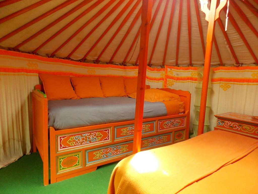 Tente de luxe Yourte mongole 20 rue de la patarianne 03380 Huriel