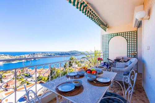 Appartement Terrace on the Bay 2 by Riviera Holiday Homes Settimelli Lazare, couloir, 5 Villefranche-sur-Mer