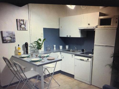 Appartement Terrasse tropézienne centre Nimes 15 Rue Baduel Nîmes