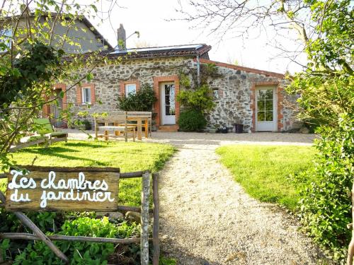 B&B / Chambre d'hôtes Terre et Eau chambres d'hotes B&B La Flocellière La Reorthelière La Flocellière