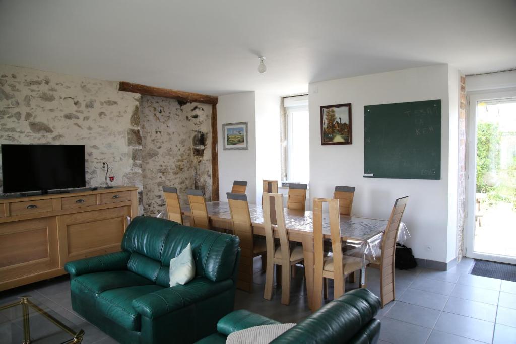 Maisons de vacances The 2 Gites Saphir et Rubis chemin des ouvriers, 79700 La Chapelle-Largeau