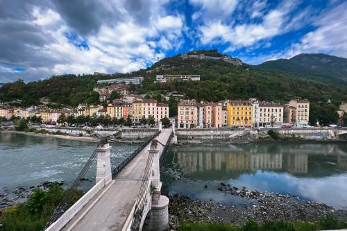 The \ Grenoble france