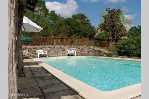 THE BARN, MAISON, PISCINE PRIVATIVE, CALME, WIFI Carayac france