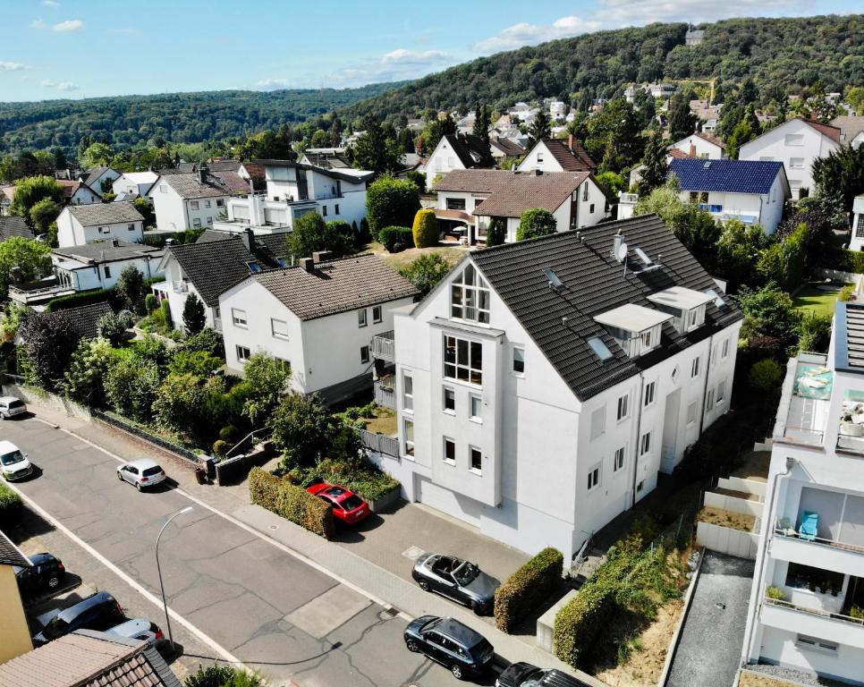 Appartements The Beverly Hills of Frankfurt in Hofheim Penthouse or Garden 15 Altenhainer Straße, 65719 Hofheim am Taunus