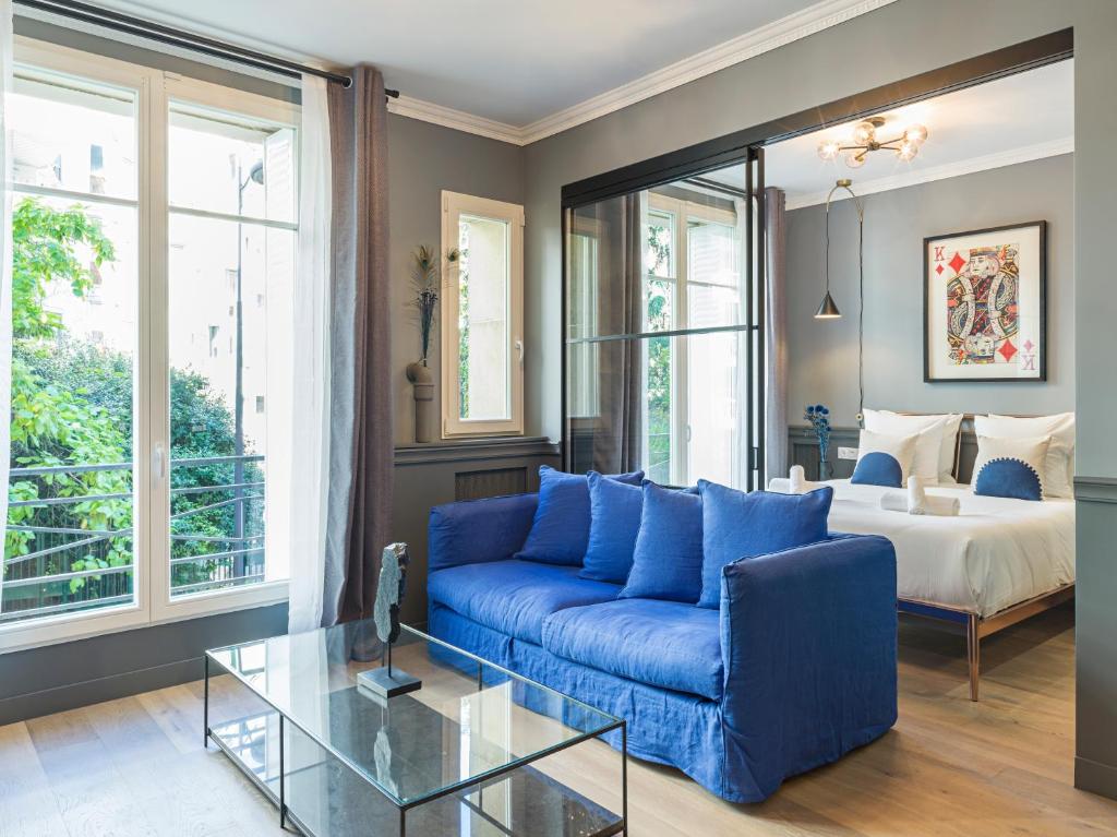 Appartement The Blue King Suite 25 Avenue Pierre 1er de Serbie, 75116 Paris