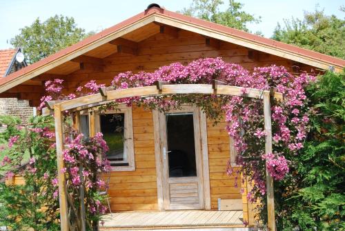 The Cabin with heated outdoor pool Chalandrey france
