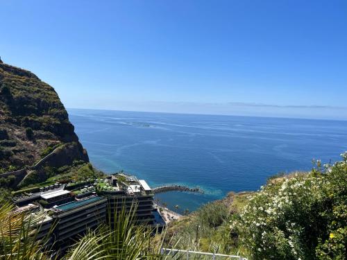 Maison de vacances The Cliff Beach House Caminho da Serra de Água nº 24 Calheta