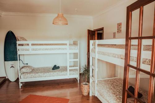 The Far End Surf House - Breakfast included Eco Surf Villa- 5 km from Beach Lourinhã portugal