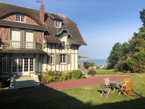 The Old Fenwick House Hautot-sur-Mer france