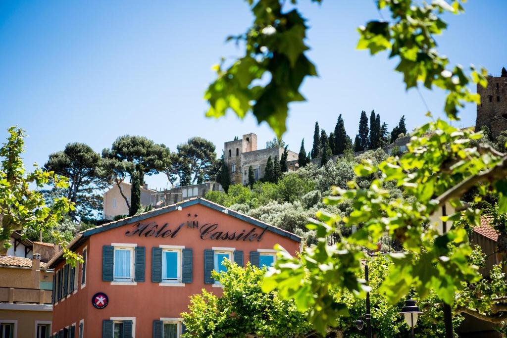 Hôtel The Originals Boutique, Hôtel Cassitel, Cassis Place Clémenceau, 13260 Cassis