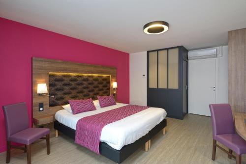 Hôtel The Originals Boutique, Hôtel Le Lion d'Or, Fougères Ouest (Inter-Hotel) 6-8, Rue Chateaubriand Saint-Brice-en-Coglès