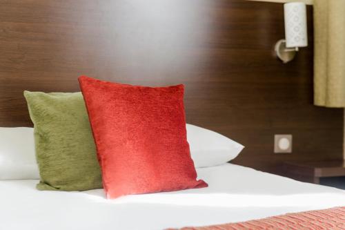 Hôtel The Originals City, Hôtel Paris Sud, Orly-Draveil 46 avenue de Bellevue Draveil