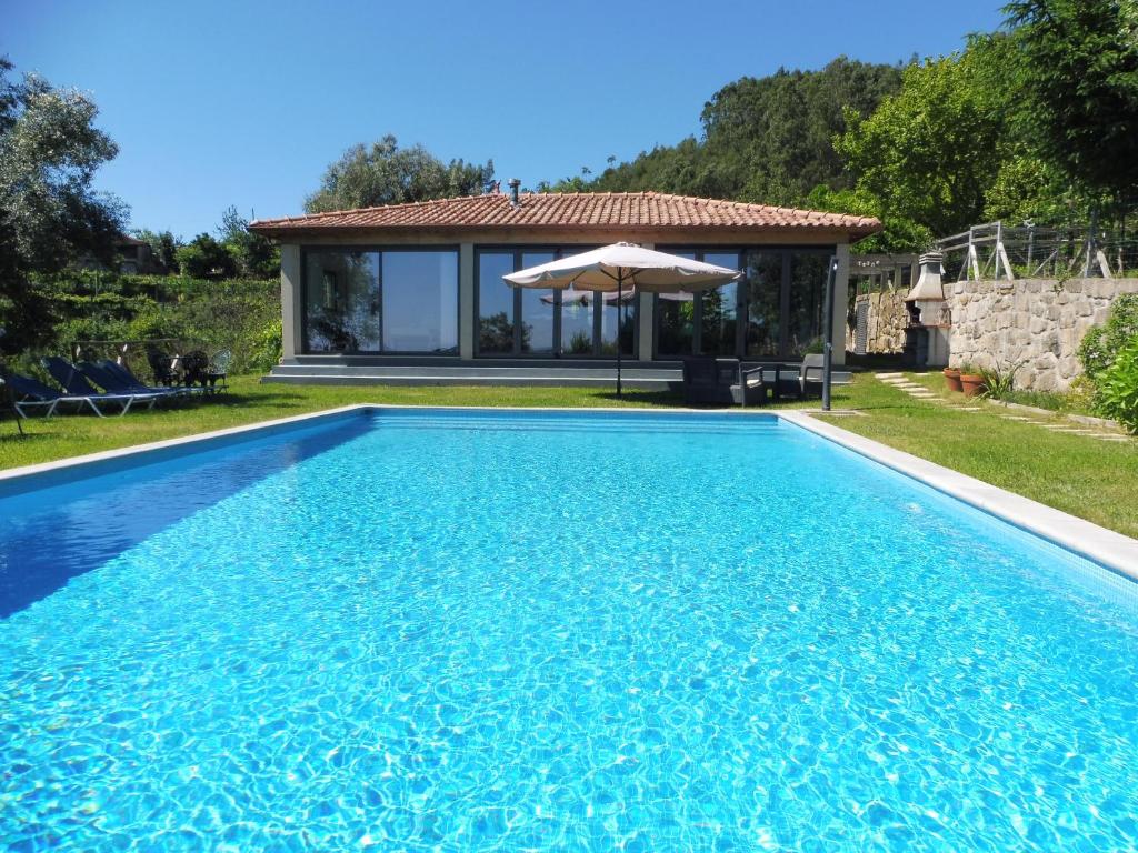 Maison de vacances The Pool House Quinta da Tapada, Rua do Ribeirinho, Santa Cristina de Longos, 4805-197 Longos