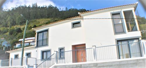 The Rose House Arco da Calheta portugal