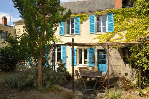 Maisons de vacances The Secret Gem or The Hidden Gem or BOTH together 184 rue Nationale Montreuil-Bellay