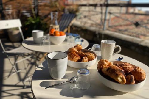 The Sunny - P2 with Terrace - City Centre Nîmes france