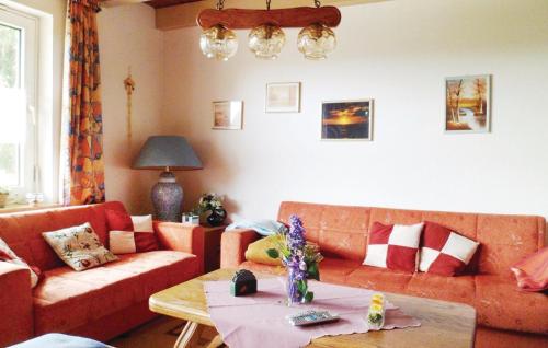 Maison de vacances Three-Bedroom Holiday Home in Marienmunster  Marienmünster