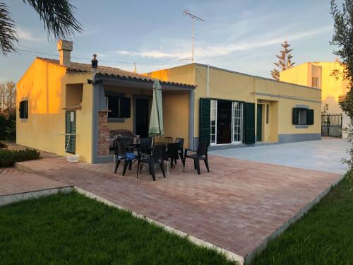 Three Bedroom Villa with pool near Olhao Moncarapacho portugal