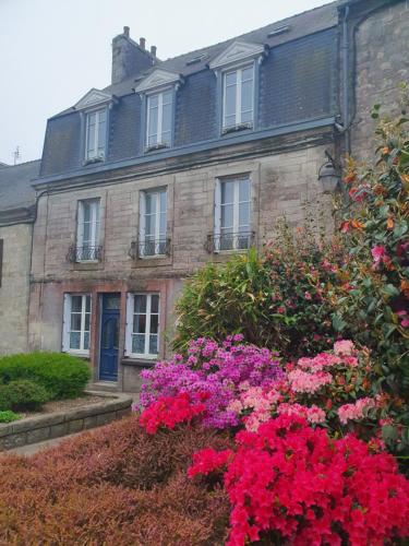 Ti ar chorneg, maison de vacances bretagne entre mer et mont d'arrée Guerlesquin france