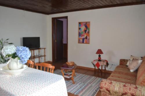 Maison de vacances TINA 3B - Alojamento Local - RRAL 760 Rua do Pocinho 3B, Praia da Vitoria Porto Martins
