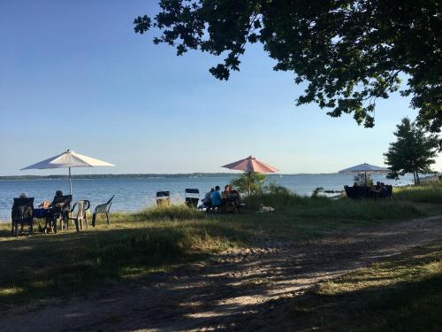 Camping Tiny Beach House \ Gut Hohenstein Barkelsby