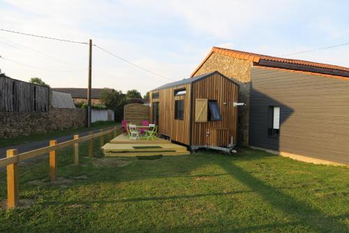 Tiny House à 30 min du Puy du Fou jusqu'à 6 personnes Yzernay france