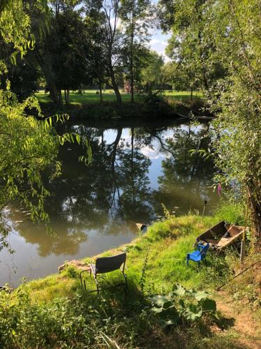 Tiny house détente nature la maison du pêcheur Pulligny france