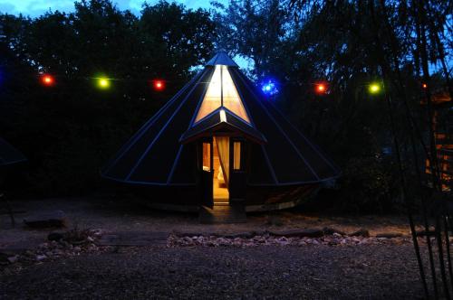 Tipis Du Petit Buisson Saint-Antonin-de-Lacalm france