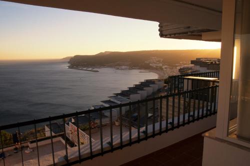 To see the sea apartment Sesimbra portugal