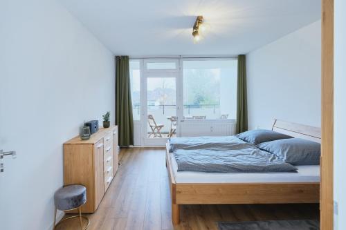 Appartement Topeingerichtete große 2-Zimmer Wohnung (72m²) 1 Spiegelberg EG mit eigener Eingangstür Immenstaad am Bodensee